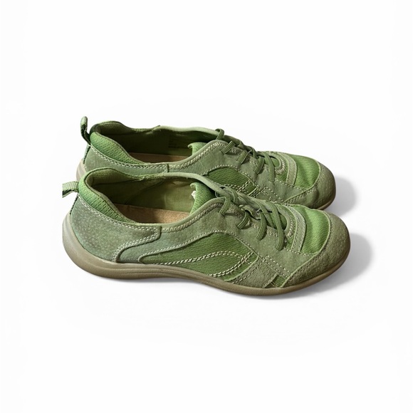 Earth Origins Carly Women's Leather Slip-On Comfort Sneakers Green Size 8M - Picture 3 of 6